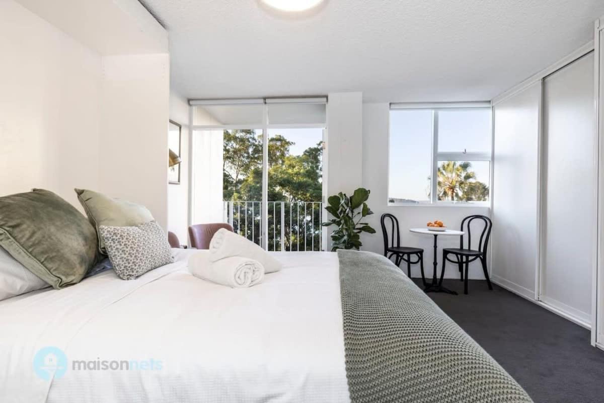 Studio Apt With Parking Balcony & Water Views Sidney Dış mekan fotoğraf