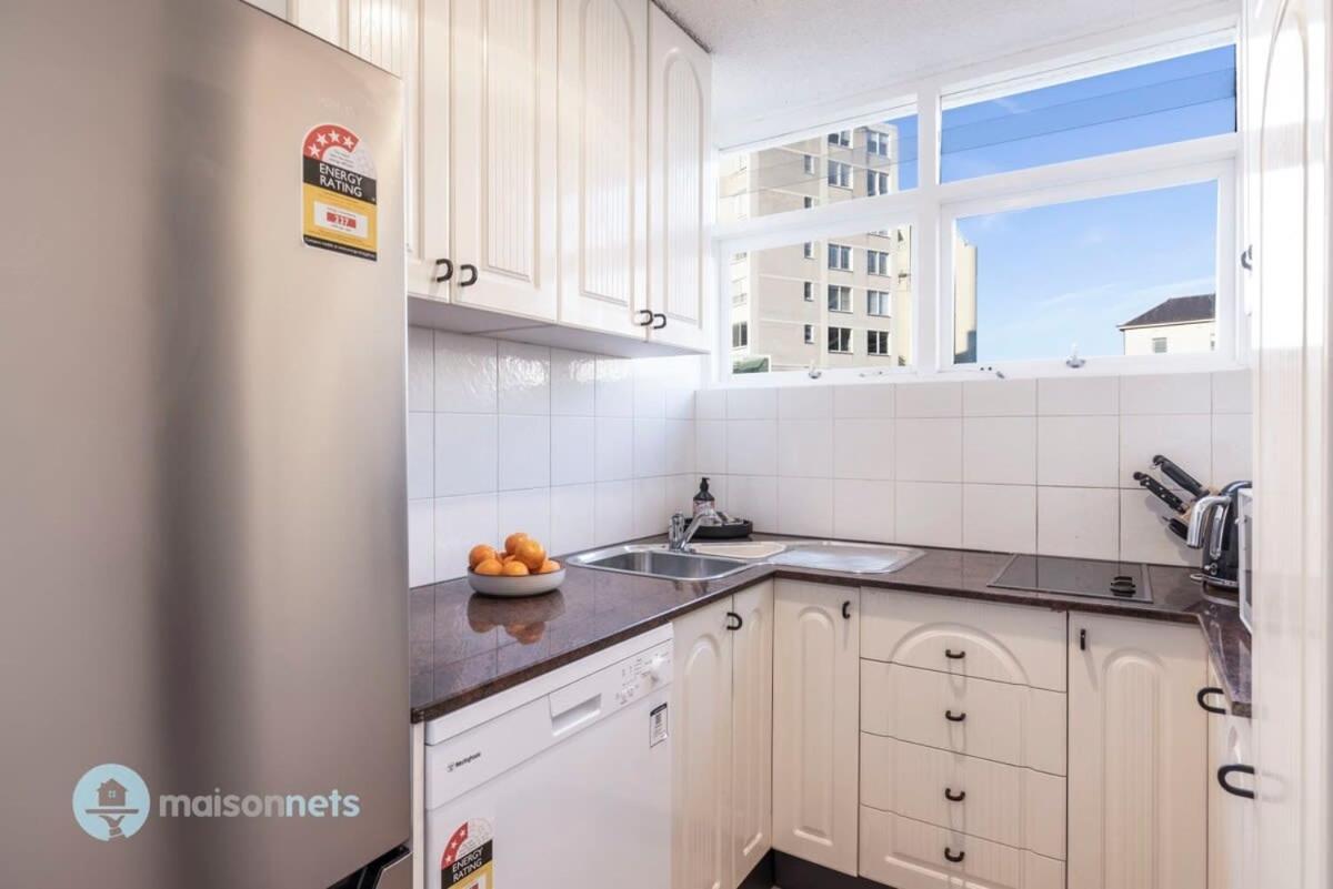 Studio Apt With Parking Balcony & Water Views Sidney Dış mekan fotoğraf