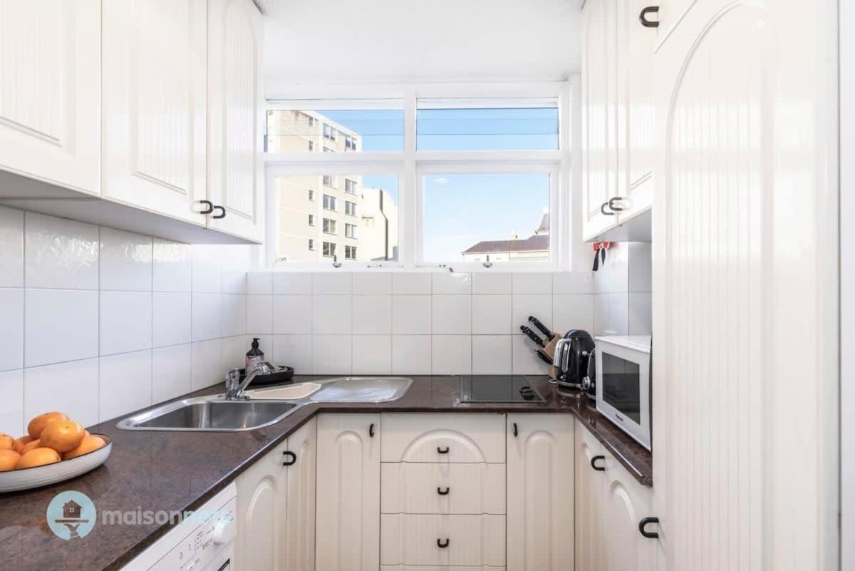Studio Apt With Parking Balcony & Water Views Sidney Dış mekan fotoğraf