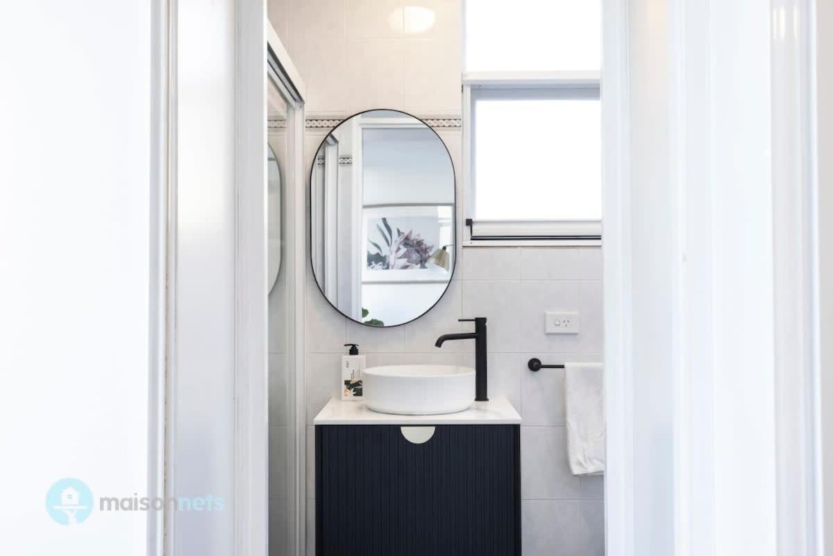 Studio Apt With Parking Balcony & Water Views Sidney Dış mekan fotoğraf